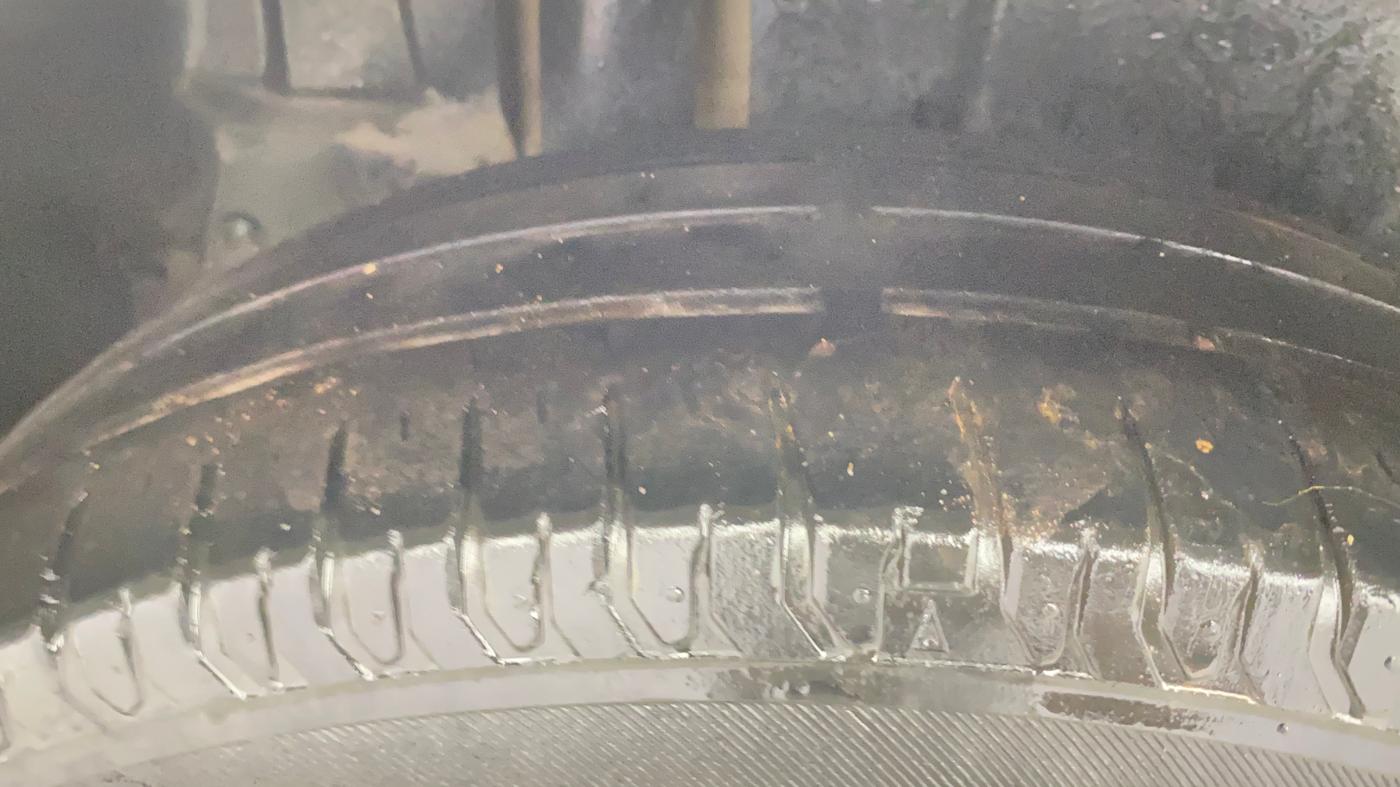 2014 Maruti Ertiga VXI, Petrol, Manual, 1,39,167 km, Right Rear Tyre Tread