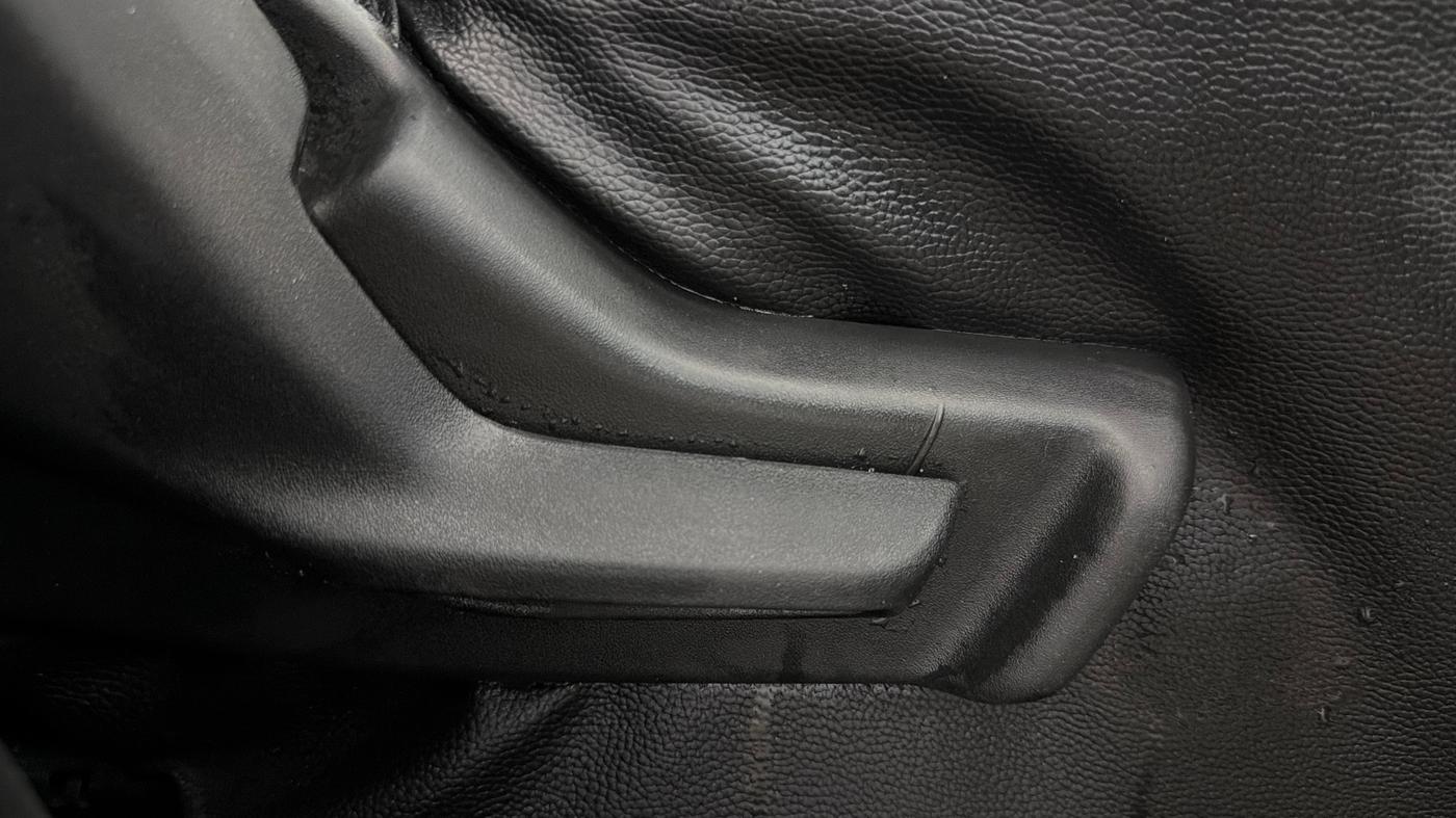 2021 Maruti IGNIS ZETA 1.2, Petrol, Manual, 33,223 km, Driver Side Adjustment Panel