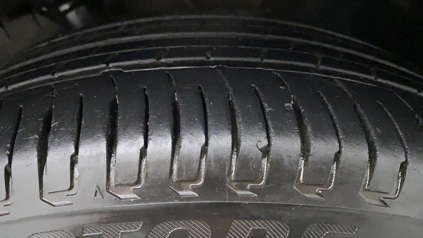 2020 Hyundai Verna S 1.5 PETROL MT, Petrol, Manual, 14,456 km, Left Front Tyre Tread