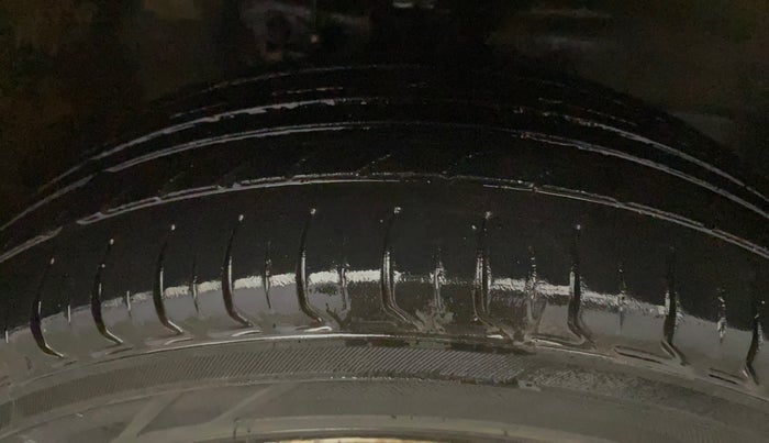 2012 Maruti Wagon R 1.0 LXI, Petrol, Manual, 1,18,766 km, Right Front Tyre Tread