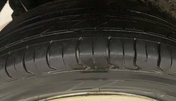 2012 Maruti Wagon R 1.0 LXI, Petrol, Manual, 1,18,766 km, Right Rear Tyre Tread