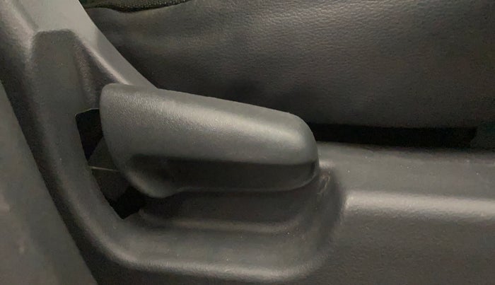 2012 Maruti Wagon R 1.0 LXI, Petrol, Manual, 1,18,766 km, Driver Side Adjustment Panel