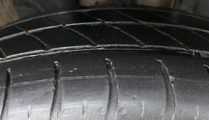 2021 Renault Kwid RXT 0.8, Petrol, Manual, 36,932 km, Right Front Tyre Tread