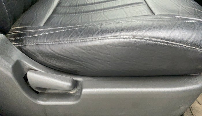 2011 Maruti Wagon R 1.0 VXI, Petrol, Manual, 75,861 km, Driver Side Adjustment Panel