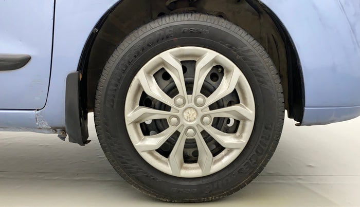 2011 Maruti Wagon R 1.0 VXI, Petrol, Manual, 75,861 km, Right Front Wheel