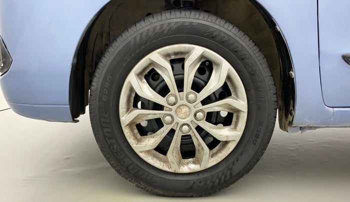2011 Maruti Wagon R 1.0 VXI, Petrol, Manual, 75,861 km, Left Front Wheel