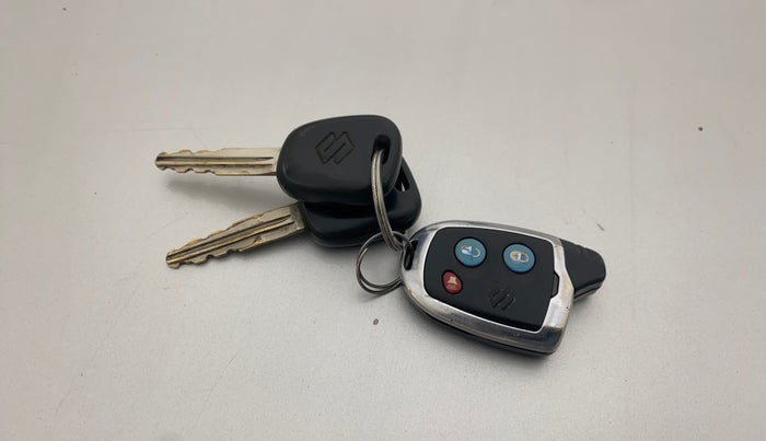 2016 Maruti Alto 800 LXI, Petrol, Manual, 1,09,996 km, Key Close Up