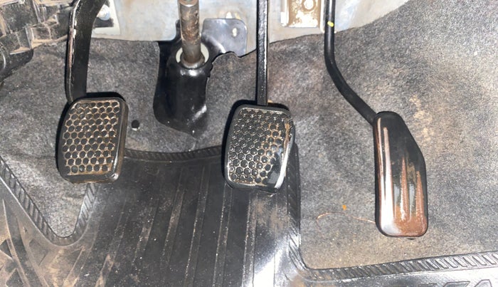 2016 Maruti Alto 800 LXI, Petrol, Manual, 1,09,996 km, Pedals