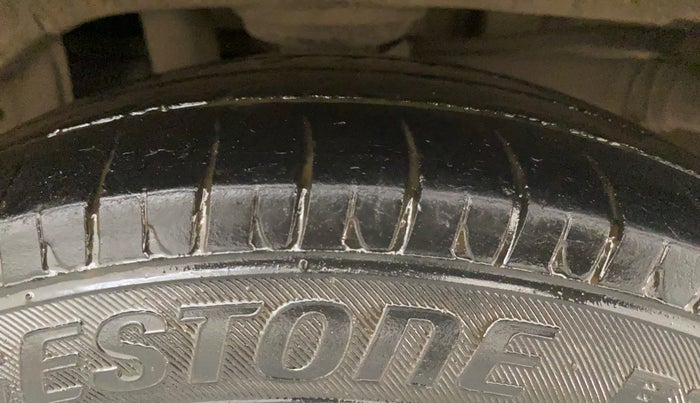 2016 Maruti Alto 800 LXI, Petrol, Manual, 1,09,996 km, Left Rear Tyre Tread