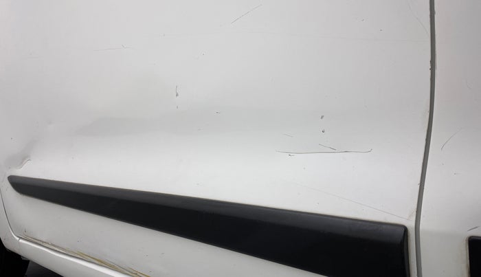 2014 Maruti Wagon R 1.0 VXI, Petrol, Manual, 94,458 km, Front passenger door - Slightly dented