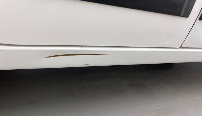 2014 Maruti Wagon R 1.0 VXI, Petrol, Manual, 94,458 km, Right running board - Slightly dented