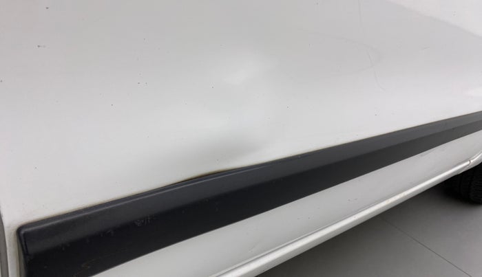 2014 Maruti Wagon R 1.0 VXI, Petrol, Manual, 94,458 km, Driver-side door - Slightly dented