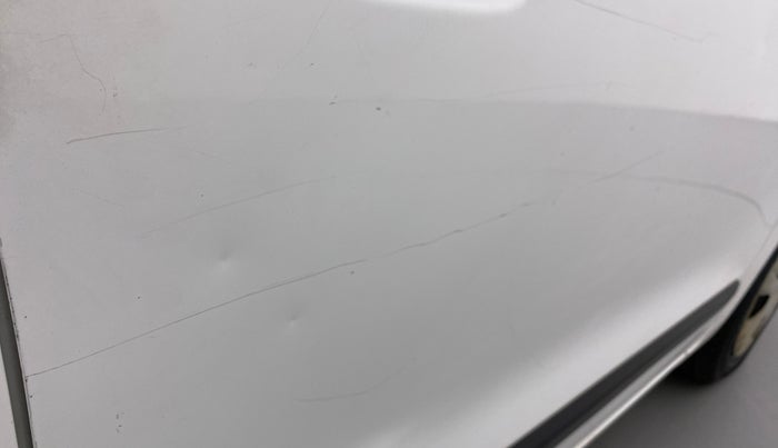 2014 Maruti Wagon R 1.0 VXI, Petrol, Manual, 94,458 km, Driver-side door - Minor scratches