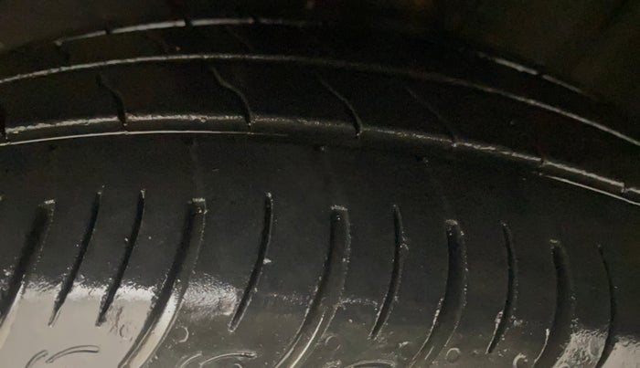 2019 Maruti Baleno DELTA CVT PETROL 1.2, Petrol, Automatic, 21,982 km, Left Front Tyre Tread