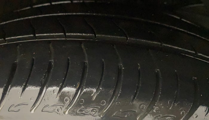 2019 Maruti Baleno DELTA CVT PETROL 1.2, Petrol, Automatic, 21,982 km, Right Front Tyre Tread