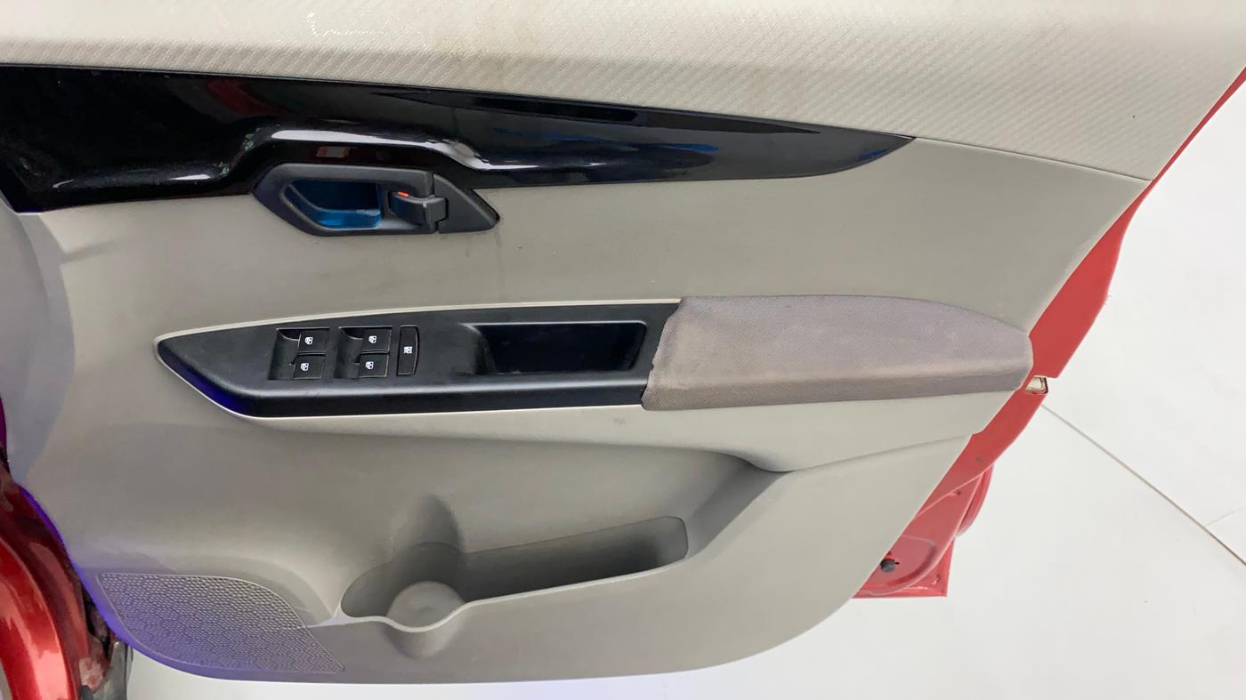 2016 Mahindra Kuv100 K8 6 STR, Petrol, Manual, 56,305 km, Driver Side Door Panels Control
