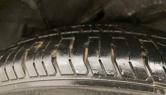 2023 Hyundai VENUE S 1.2, Petrol, Manual, 29,102 km, Left Rear Tyre Tread