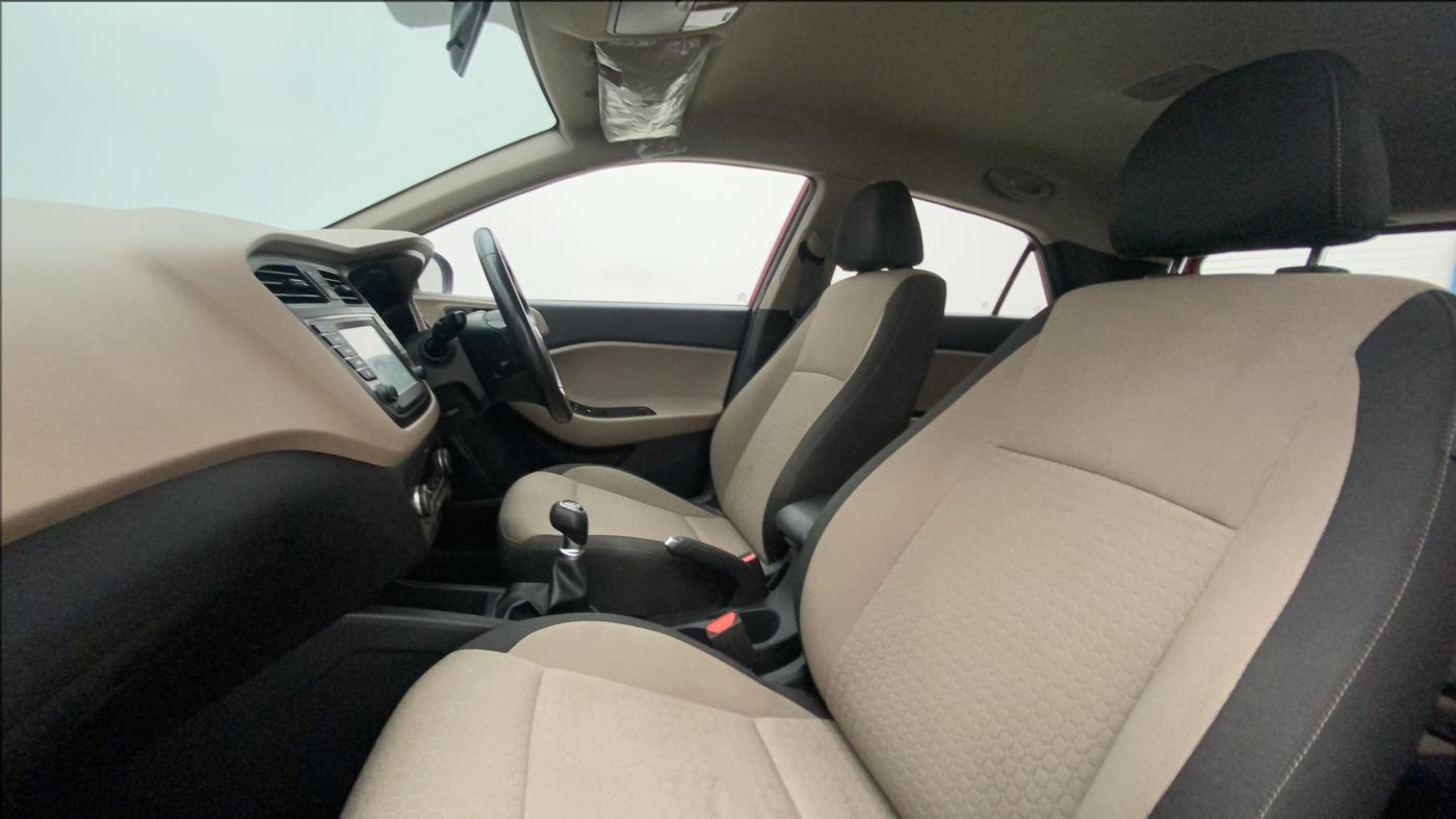 2017 Hyundai Elite i20 ASTA 1.2 (O), Petrol, Manual, 69,606 km, Right Side Front Door Cabin