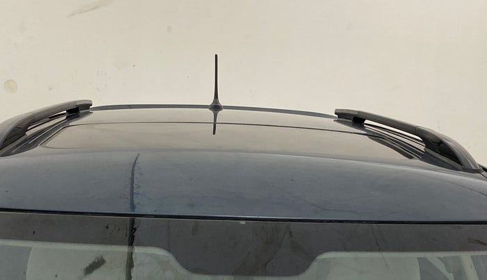 2021 Mahindra XUV300 W6 1.2 PETROL AMT, Petrol, Automatic, 19,551 km, Moonroof/ Sunroof