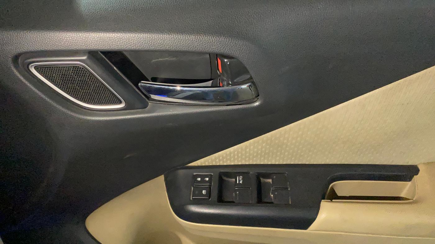 2017 Honda City 1.5L I-VTEC V MT, Petrol, Manual, 25,409 km, Driver Side Door Panels Control