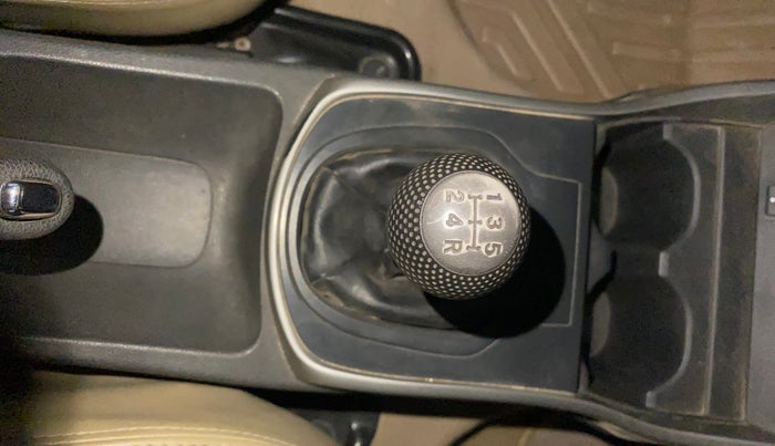 2017 Honda City 1.5L I-VTEC V MT, Petrol, Manual, 25,332 km, Gear Lever