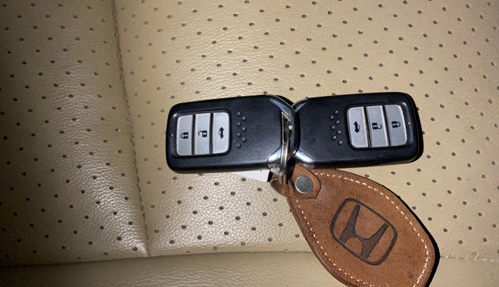 2017 Honda City 1.5L I-VTEC V MT, Petrol, Manual, 25,332 km, Key Close Up