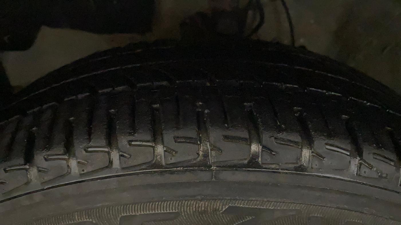 2017 Honda City 1.5L I-VTEC V MT, Petrol, Manual, 25,409 km, Left Front Tyre Tread