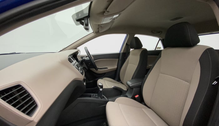 2014 Hyundai Elite i20 SPORTZ 1.2, Petrol, Manual, 59,693 km, Right Side Front Door Cabin