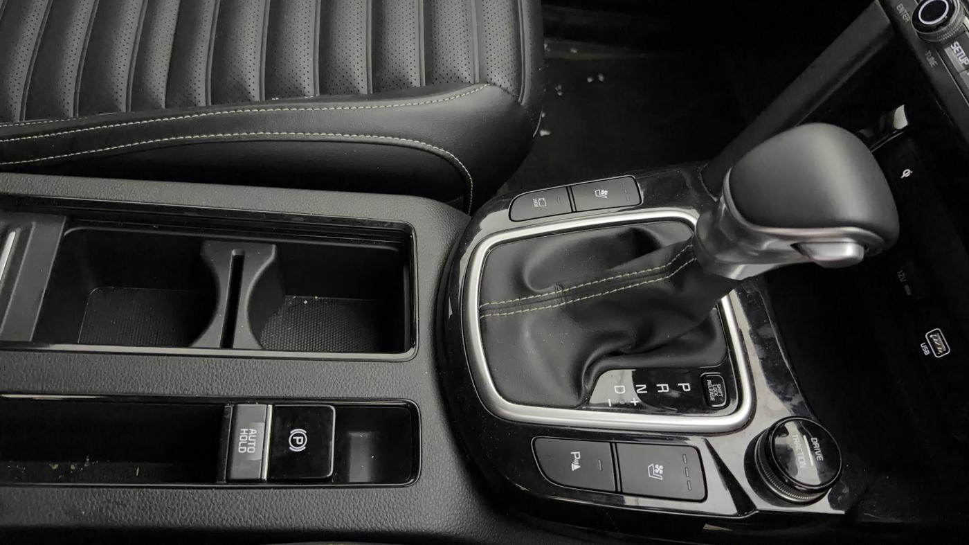 2025 KIA SELTOS 1.5 GTX+ TURBO GDI PETROL DCT, Petrol, Automatic, 43,177 km, Gear Lever
