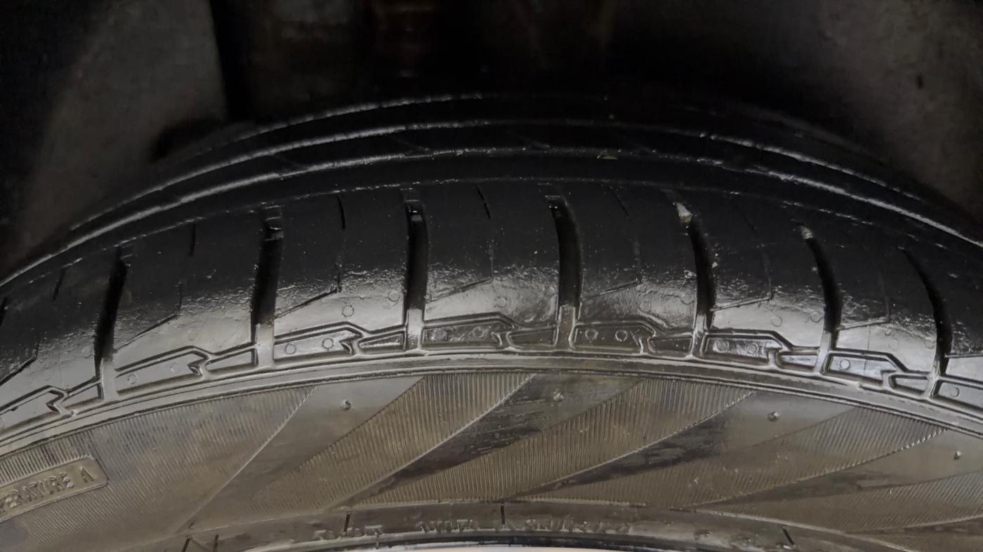 2025 KIA SELTOS 1.5 GTX+ TURBO GDI PETROL DCT, Petrol, Automatic, 43,177 km, Right Rear Tyre Tread