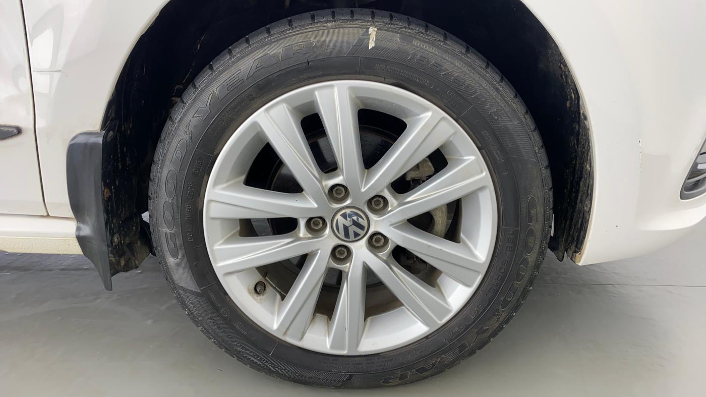 2015 Volkswagen Polo GT TSI 1.2 PETROL AT, Petrol, Automatic, 36,483 km, Right Front Wheel