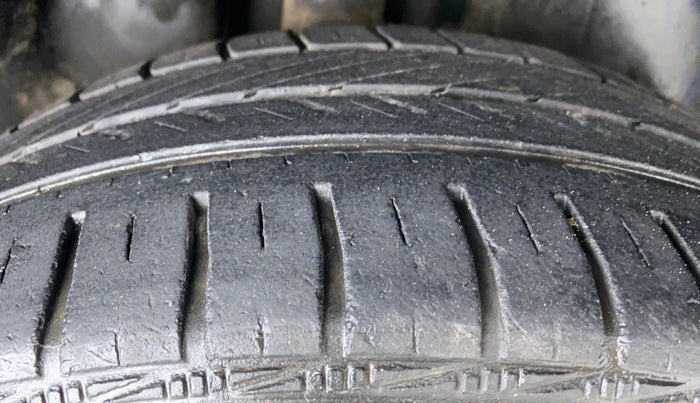 2015 Volkswagen Polo GT TSI 1.2 PETROL AT, Petrol, Automatic, 36,483 km, Right Rear Tyre Tread