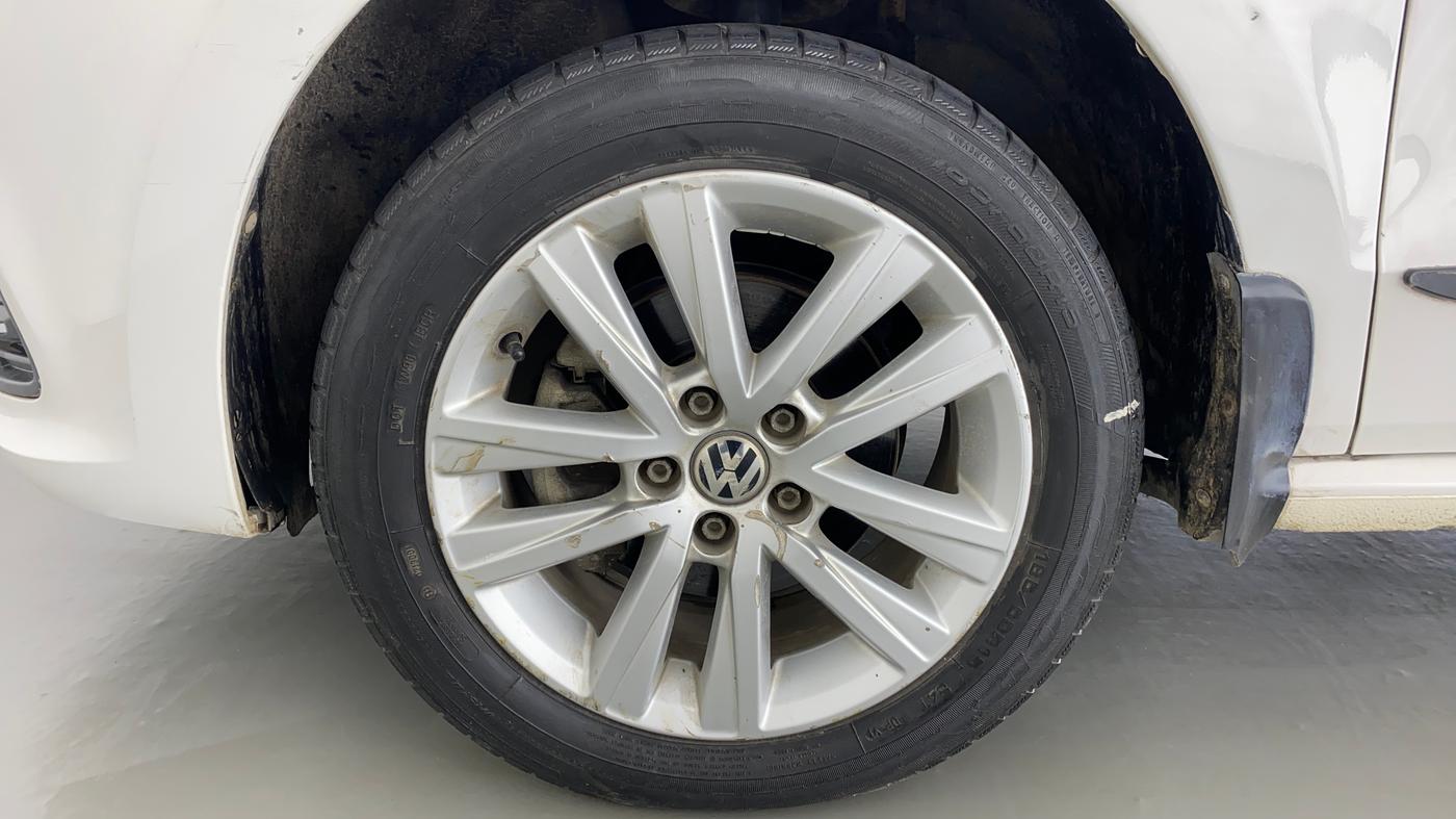 2015 Volkswagen Polo GT TSI 1.2 PETROL AT, Petrol, Automatic, 36,483 km, Left Front Wheel