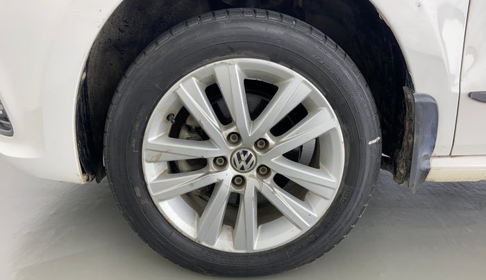 2015 Volkswagen Polo GT TSI 1.2 PETROL AT, Petrol, Automatic, 36,483 km, Left Front Wheel