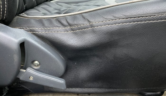 2019 Maruti Alto 800 VXI, Petrol, Manual, 39,668 km, Driver Side Adjustment Panel