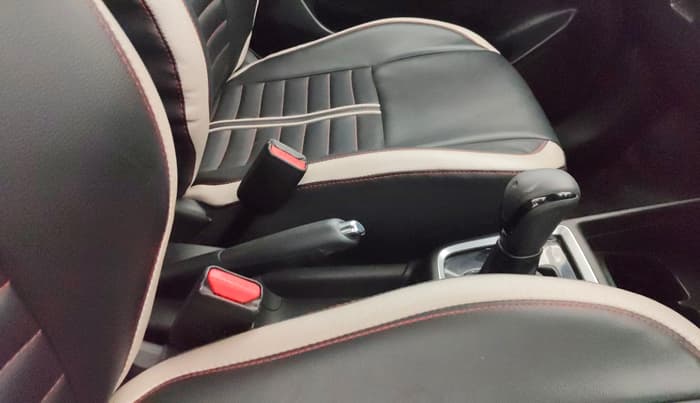 2018 Maruti Swift VXI AMT, Petrol, Automatic, 40,594 km, Gear Lever