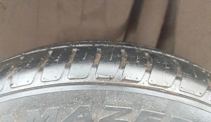 2018 Maruti Swift VXI AMT, Petrol, Automatic, 40,594 km, Left Rear Tyre Tread