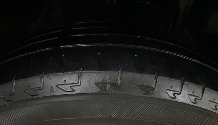 2021 Tata NEXON XM SUNROOF PETROL, Petrol, Manual, 79,628 km, Right Front Tyre Tread