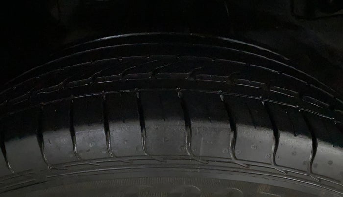2021 Tata NEXON XM SUNROOF PETROL, Petrol, Manual, 79,628 km, Right Rear Tyre Tread