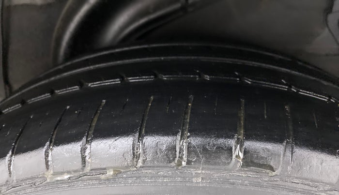 2016 Hyundai Verna 1.4 VTVT, Petrol, Manual, 71,487 km, Left Rear Tyre Tread