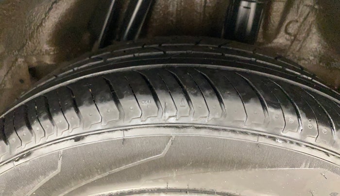 2017 Honda WR-V 1.2L I-VTEC VX MT, Petrol, Manual, 99,905 km, Left Rear Tyre Tread