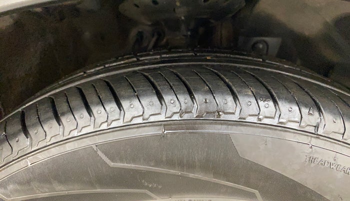 2017 Honda WR-V 1.2L I-VTEC VX MT, Petrol, Manual, 99,905 km, Right Front Tyre Tread