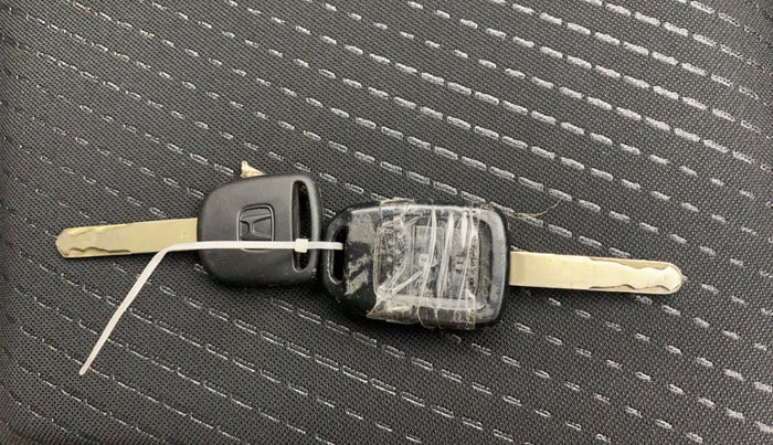 2017 Honda WR-V 1.2L I-VTEC VX MT, Petrol, Manual, 99,905 km, Key Close Up