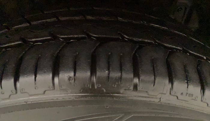 2018 Ford Ecosport TREND + 1.5L PETROL AT, Petrol, Automatic, 24,732 km, Right Front Tyre Tread