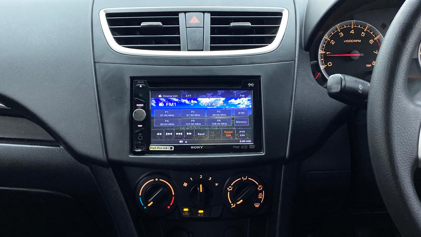 2013 Maruti Swift VXI, Petrol, Manual, 91,701 km, Air Conditioner