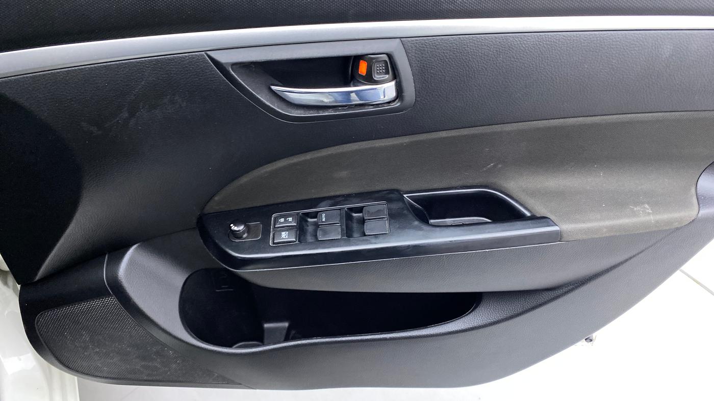 2013 Maruti Swift VXI, Petrol, Manual, 91,701 km, Driver Side Door Panels Control