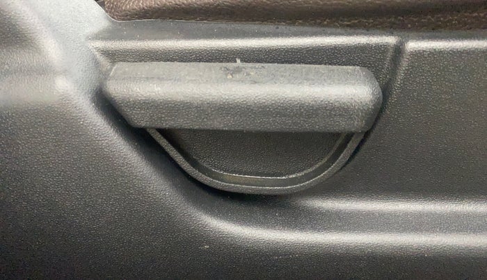 2012 Hyundai i20 MAGNA 1.4 CRDI, Diesel, Manual, 1,44,594 km, Driver Side Adjustment Panel