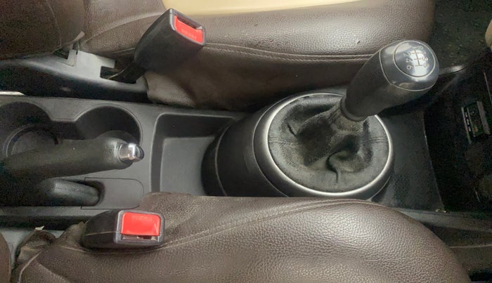 2012 Hyundai i20 MAGNA 1.4 CRDI, Diesel, Manual, 1,44,594 km, Gear Lever