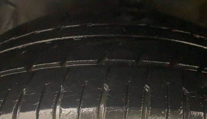 2012 Hyundai i20 MAGNA 1.4 CRDI, Diesel, Manual, 1,44,594 km, Left Front Tyre Tread