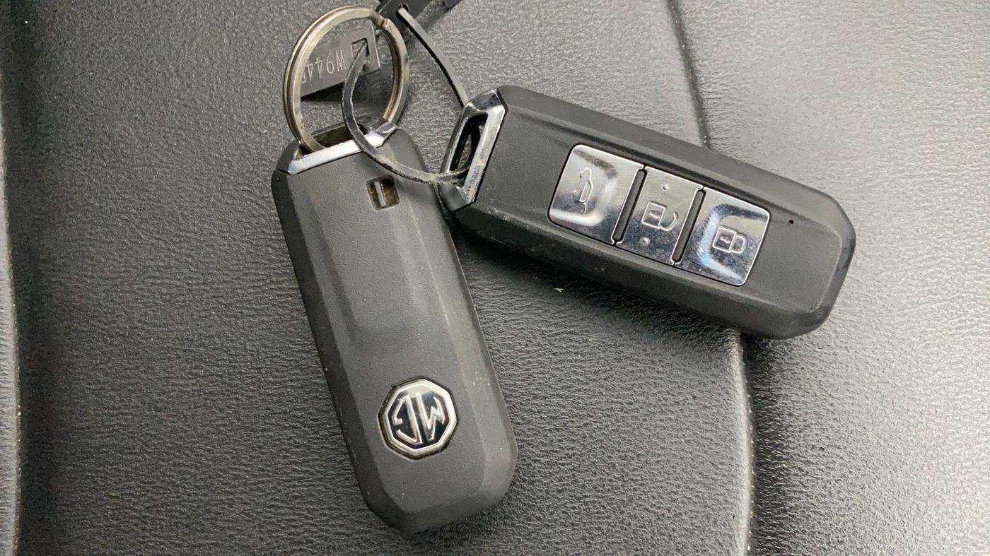 2019 MG HECTOR SMART HYBRID 1.5 PETROL, Petrol, Manual, 50,898 km, Key Close Up